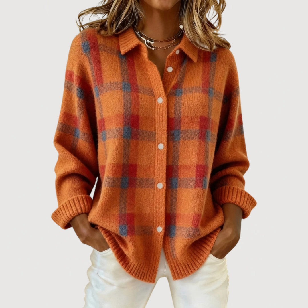 Fiora – Cosy Knit Shirt for Cold-Day Comfort