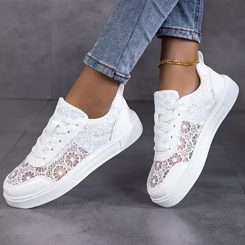 Dentelle | Floral Lace Sneakers