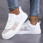 Dentelle | Floral Lace Sneakers