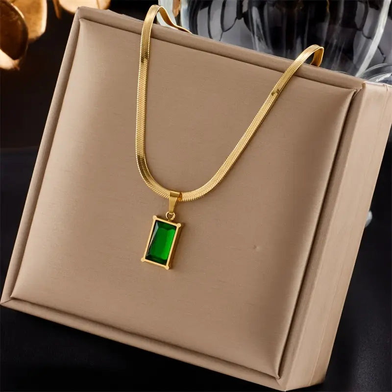 Elegant Sculpted Gold Jewelry Set