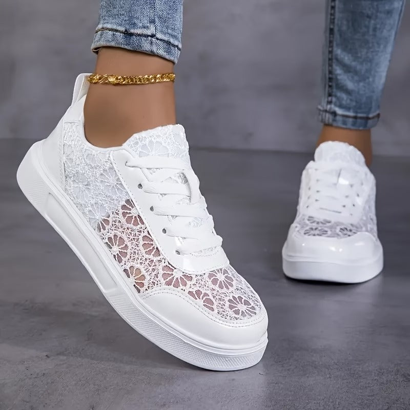 Dentelle | Floral Lace Sneakers