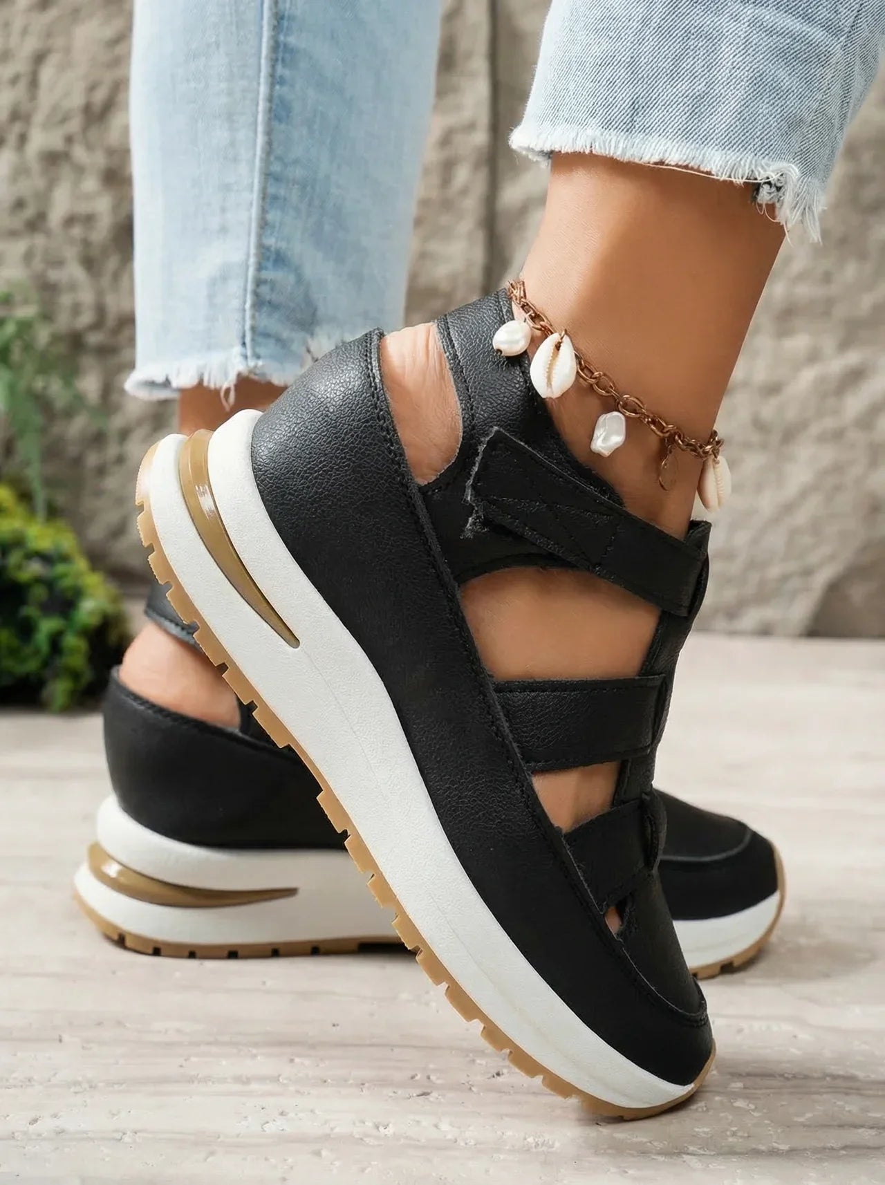 Duna - Comfortable wedge sandals for women