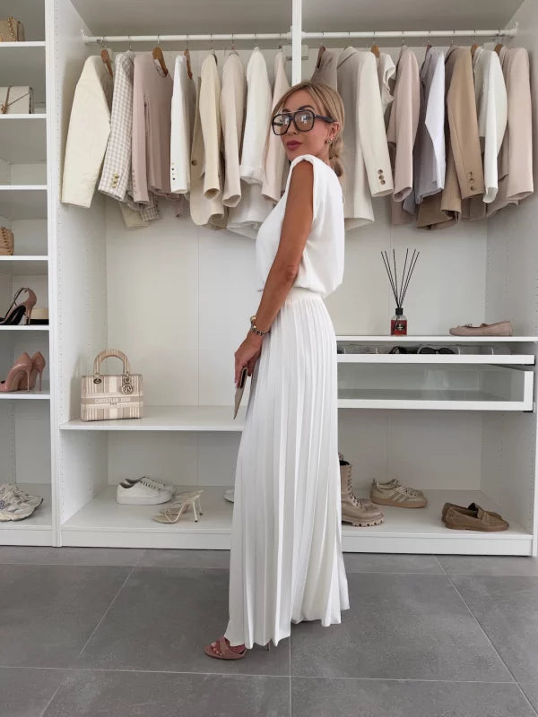 Evelyn™ Elegant 2-Piece Set | Flowing Top and Pleated Trousers